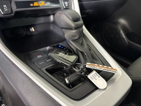 Used 2025 Toyota RAV4 XLE w/ Convenience Package FWD image 22