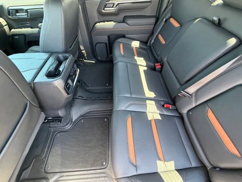 Used 2024 GMC Sierra 1500 AT4 w/ Technology Package image 13