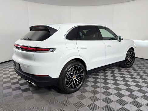 Certified 2026 Porsche Cayenne AWD/4WD image 9