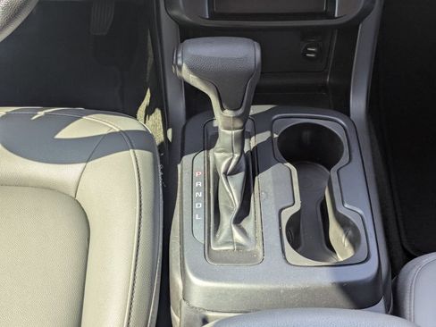 Used 2018 Chevrolet Colorado W/T w/ WT Convenience Package RWD image 34