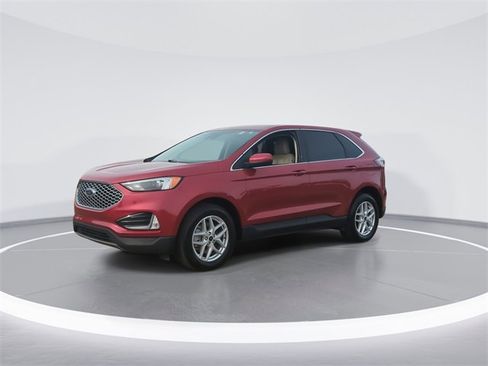 Used 2023 Ford Edge SEL w/ Convenience Package image 4
