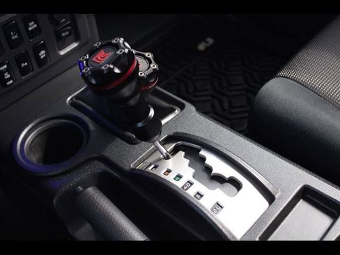 Used 2007 Toyota FJ Cruiser 4WD image 32