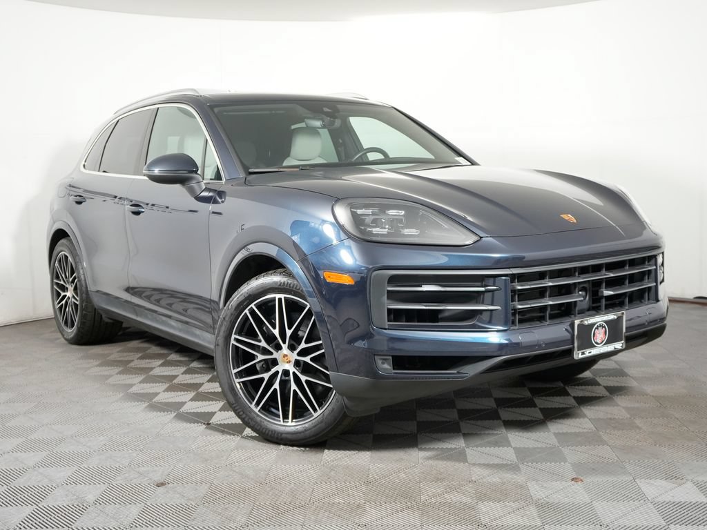 Certified 2024 Porsche Cayenne AWD/4WD image 9
