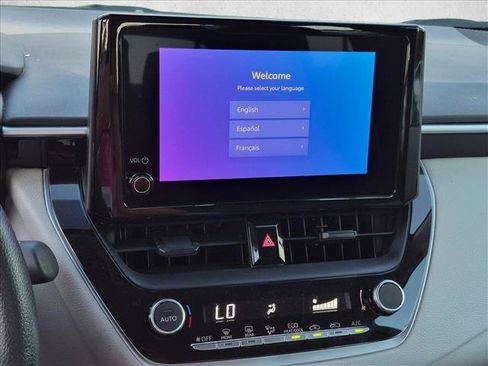 Used 2025 Toyota Corolla LE FWD image 17