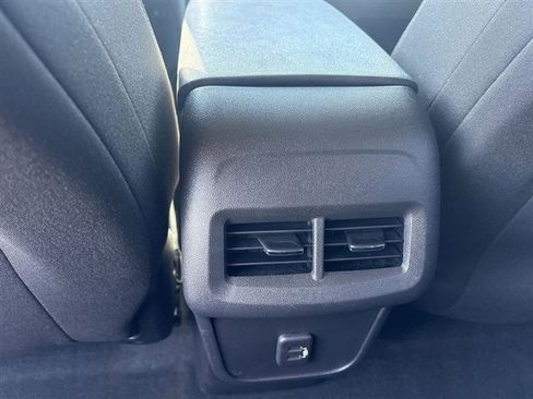 Used 2023 Chevrolet Equinox LT image 20