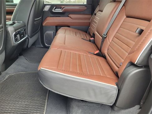Used 2024 GMC Sierra 2500 Denali Ultimate image 24