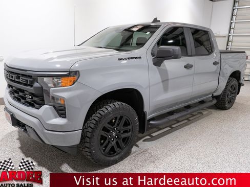Used 2024 Chevrolet Silverado 1500 Custom AWD/4WD image 2