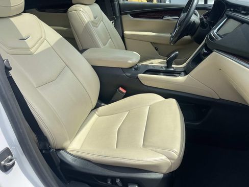 Used 2019 Cadillac XT5 Premium Luxury w/ Driver Assist Package FWD image 23