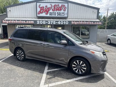 Used 2018 Toyota Sienna XLE w/ XLE Navigation Package