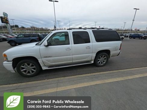 Used 2005 GMC Yukon XL Denali image 20