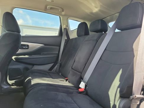 Used 2018 Nissan Murano S FWD image 10