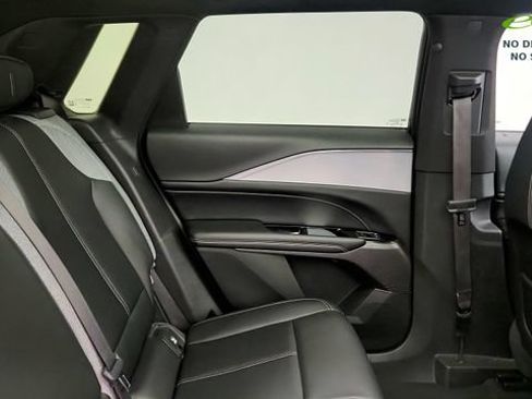 Used 2024 Cadillac Lyriq Tech RWD image 41