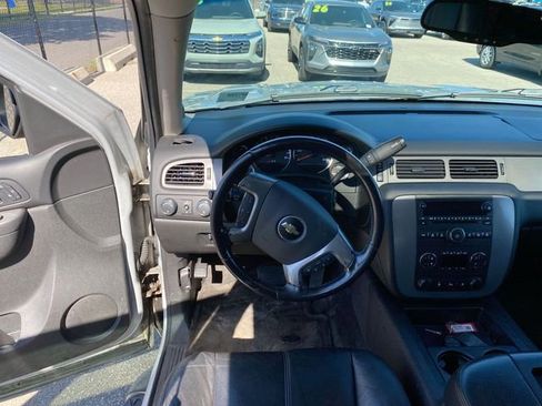 Used 2011 Chevrolet Tahoe LT w/ Luxury Package AWD/4WD image 25