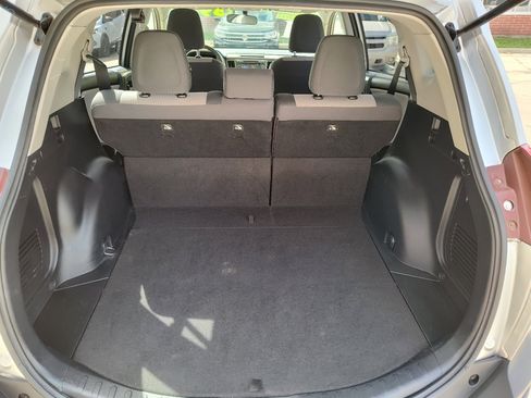 Used 2015 Toyota RAV4 LE image 6