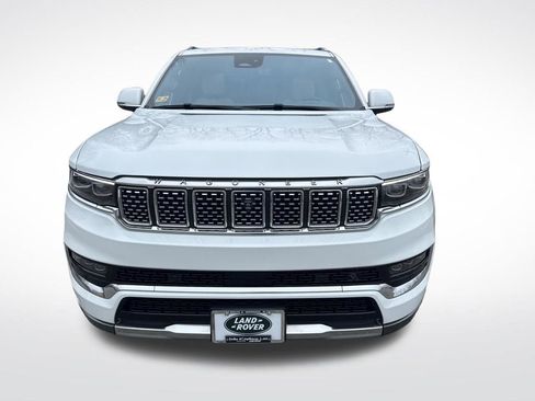 Used 2022 Jeep Grand Wagoneer Series III AWD/4WD image 2