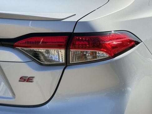Used 2024 Toyota Corolla SE FWD image 7