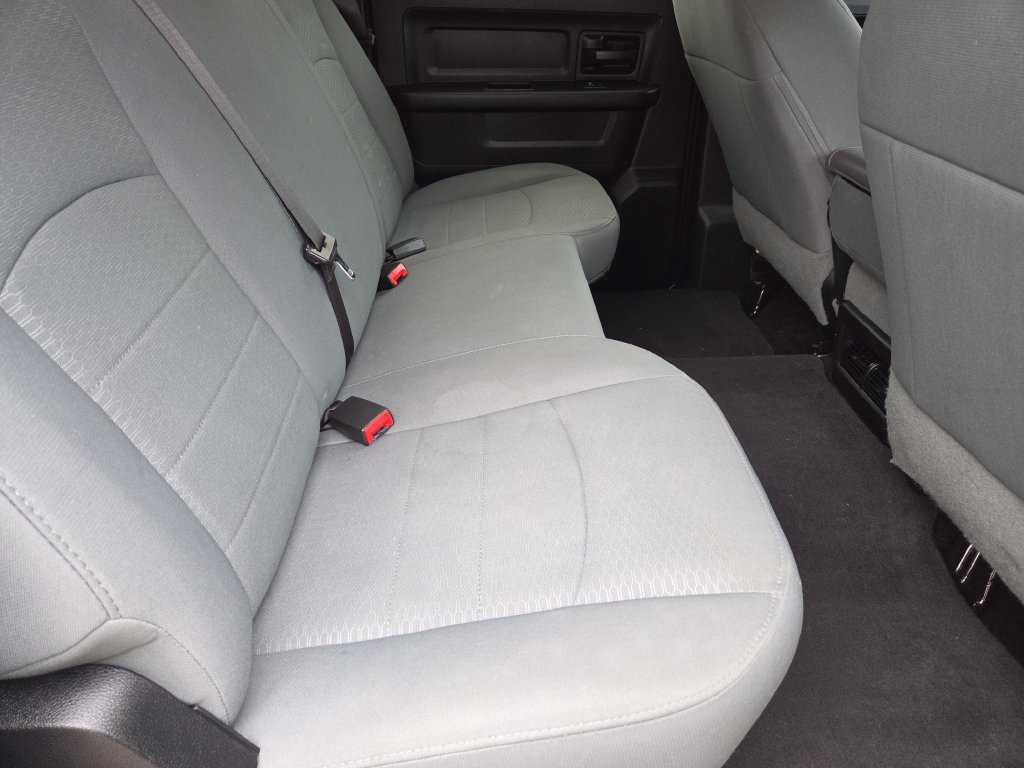 Used 2017 RAM 1500 Express w/ Express Value Package AWD/4WD image 9