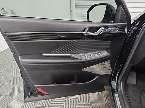 Used 2024 Hyundai Palisade Calligraphy image 35