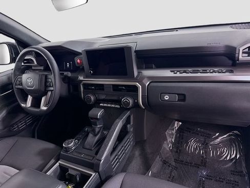 Certified 2024 Toyota Tacoma TRD Off-Road AWD/4WD image 27
