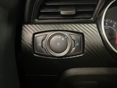 Used 2020 Ford Mustang Coupe RWD image 28