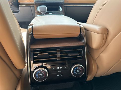 Used 2024 Land Rover Range Rover Sport SE AWD/4WD image 20