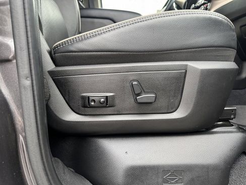 Used 2019 RAM 2500 Laramie image 37