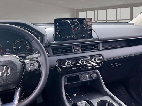 New 2025 Honda Pilot EX-L image 6