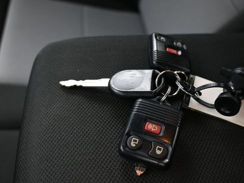 Used 2011 Ford Ranger XLT w/ Bright Trim Group RWD image 22