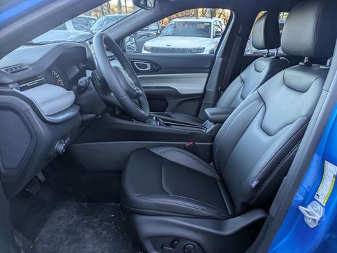 New 2026 Jeep Compass Limited image 12