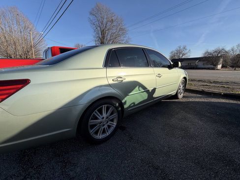 Used 2007 Toyota Avalon Limited image 3