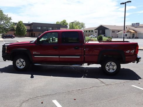 Used 2006 Chevrolet Silverado 2500 LT w/ Onstar Plus Package AWD/4WD image 9