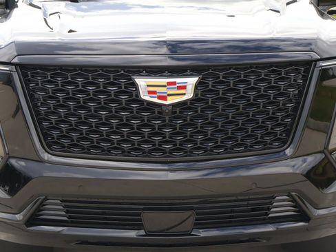 Used 2026 Cadillac Escalade 2WD w/ LPO, Floor Liner Package image 8