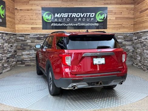 Used 2023 Ford Explorer XLT w/ Equipment Group 202A AWD/4WD image 8