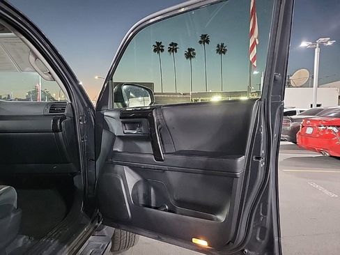 Used 2024 Toyota 4Runner TRD Off-Road image 10