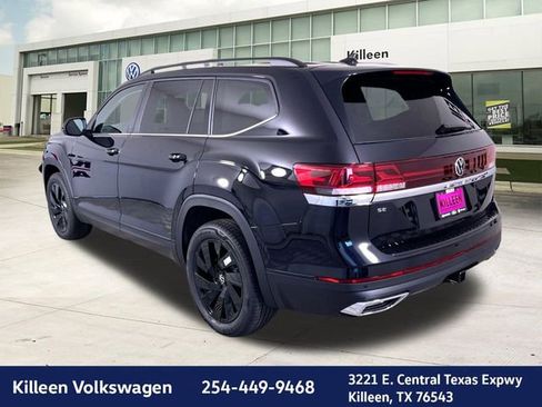 New 2026 Volkswagen Atlas SE image 5