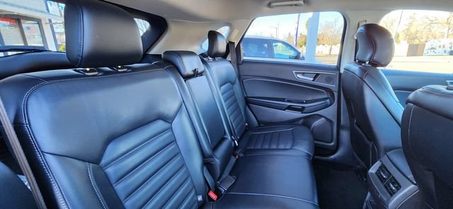 Used 2017 Ford Edge SEL w/ Equipment Group 201A AWD/4WD image 10