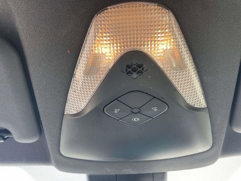 Used 2018 Toyota C-HR XLE FWD image 24