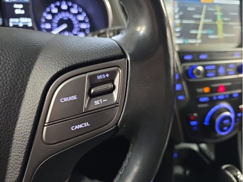 Used 2018 Hyundai Santa Fe SE image 27