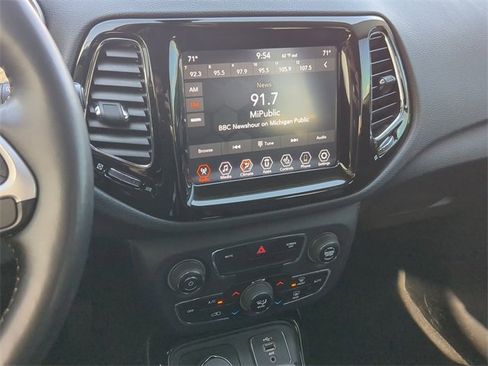 Certified 2019 Jeep Compass Limited image 26