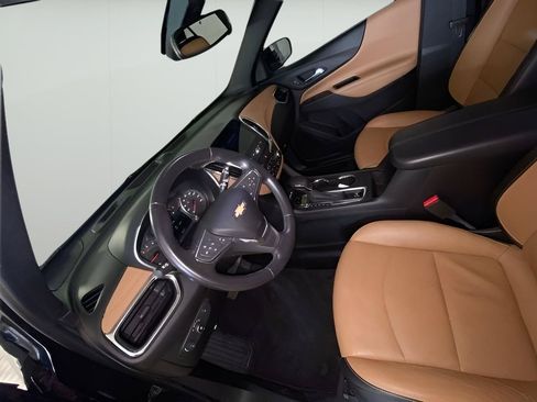 Used 2020 Chevrolet Equinox Premier w/ LPO, Floor Liner Package AWD/4WD image 31