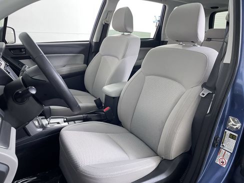 Used 2017 Subaru Forester 2.5i Premium w/ Popular Package #2A AWD/4WD image 12