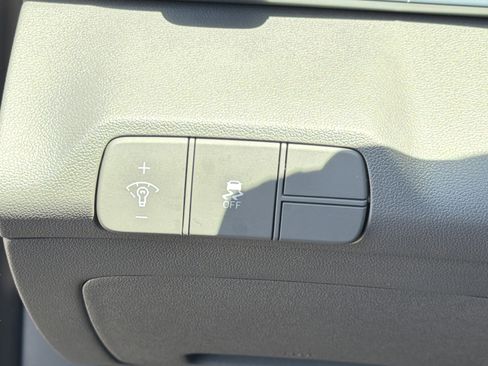 New 2026 Hyundai Elantra SEL Sport FWD image 16