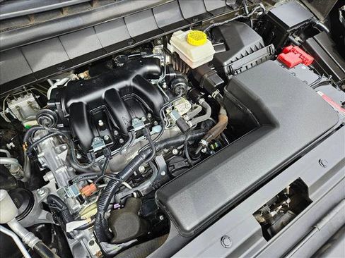 Used 2023 Nissan Pathfinder S image 20