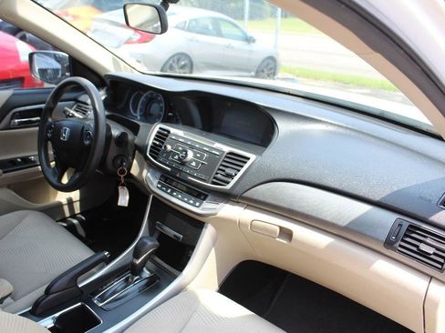 Used 2015 Honda Accord LX image 16