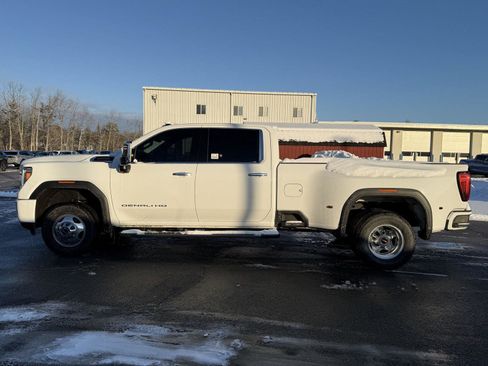 Used 2023 GMC Sierra 3500 Denali w/ Denali Ultimate Package image 8