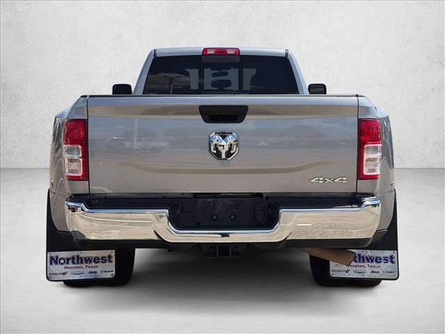 Used 2024 RAM 3500 Tradesman w/ Chrome Appearance Group AWD/4WD image 3