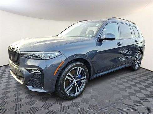 Used 2022 BMW X7 xDrive40i w/ M Sport Package image 3