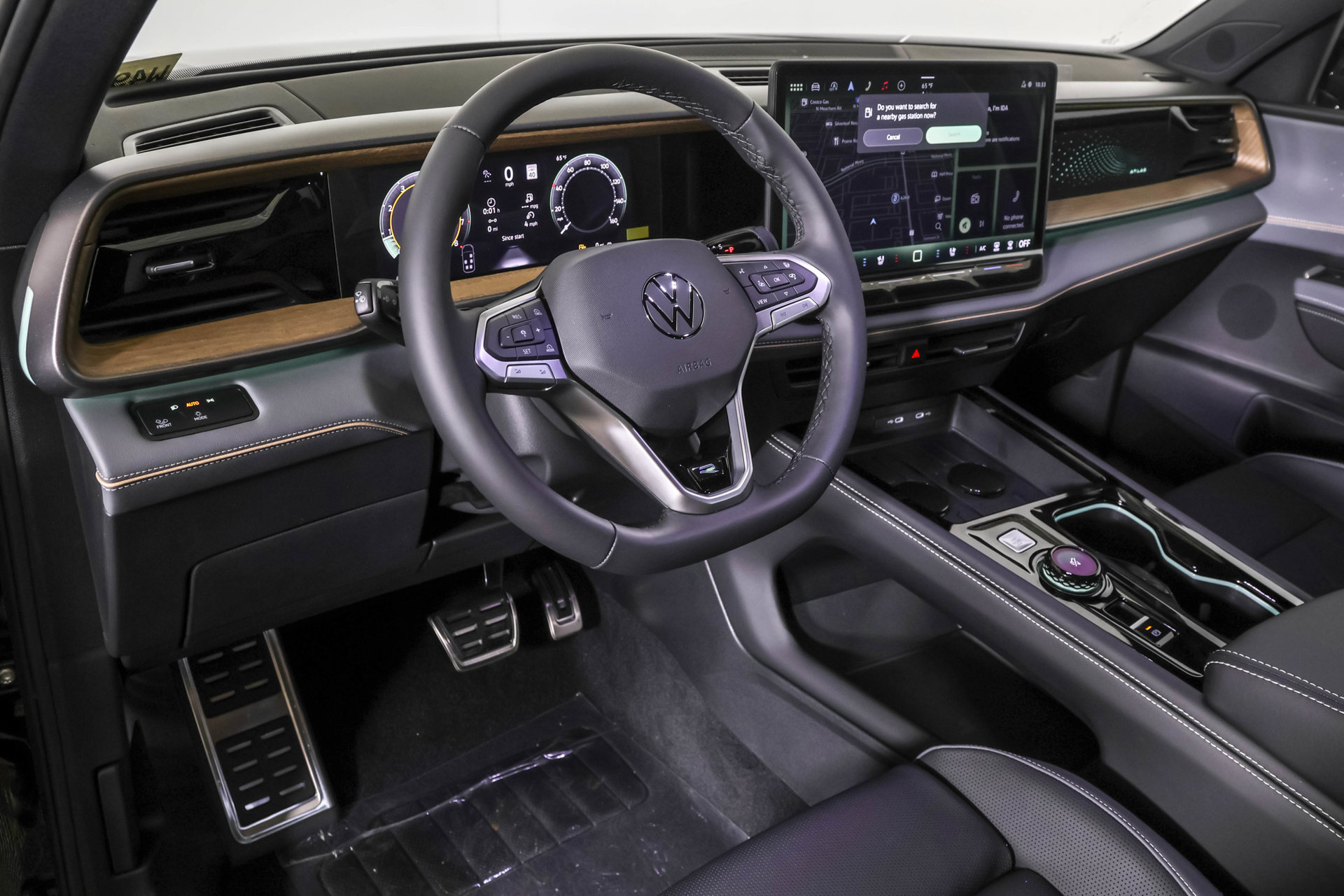 New 2027 Volkswagen Atlas SEL R-Line AWD/4WD image 3