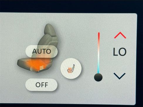 Used 2023 Nissan Ariya FWD image 22