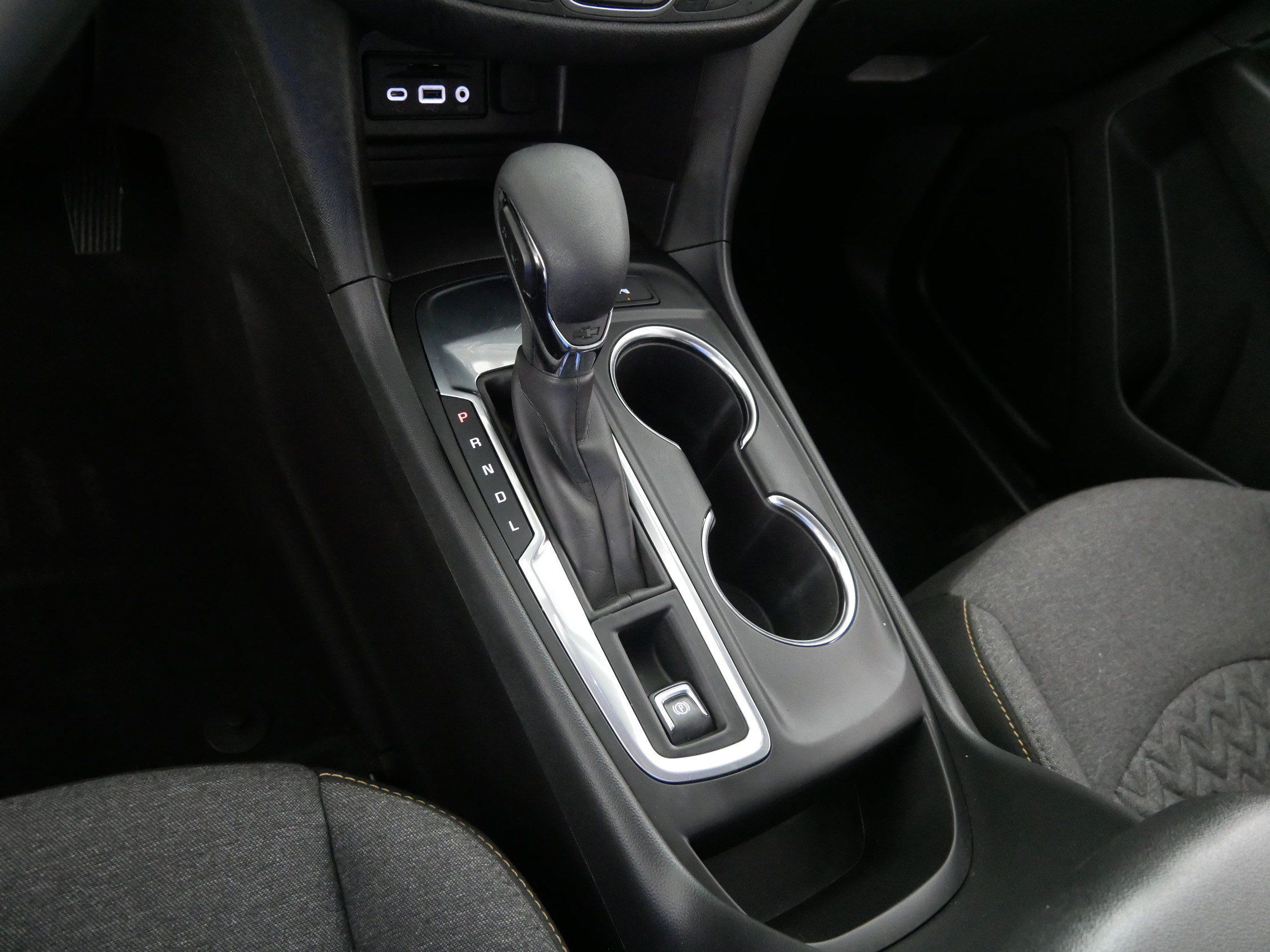 Used 2024 Chevrolet Equinox LT FWD image 24